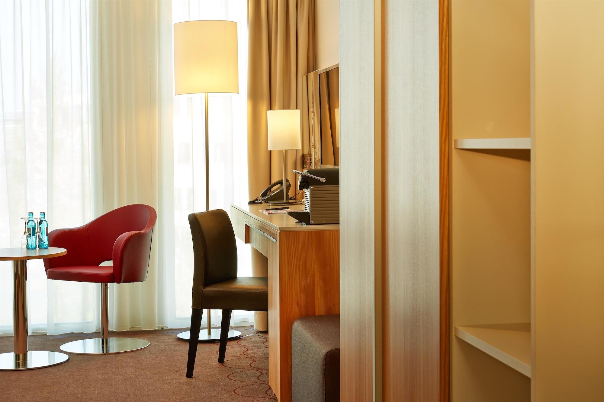 H4 Hotel Muenchen Messe מראה חיצוני תמונה