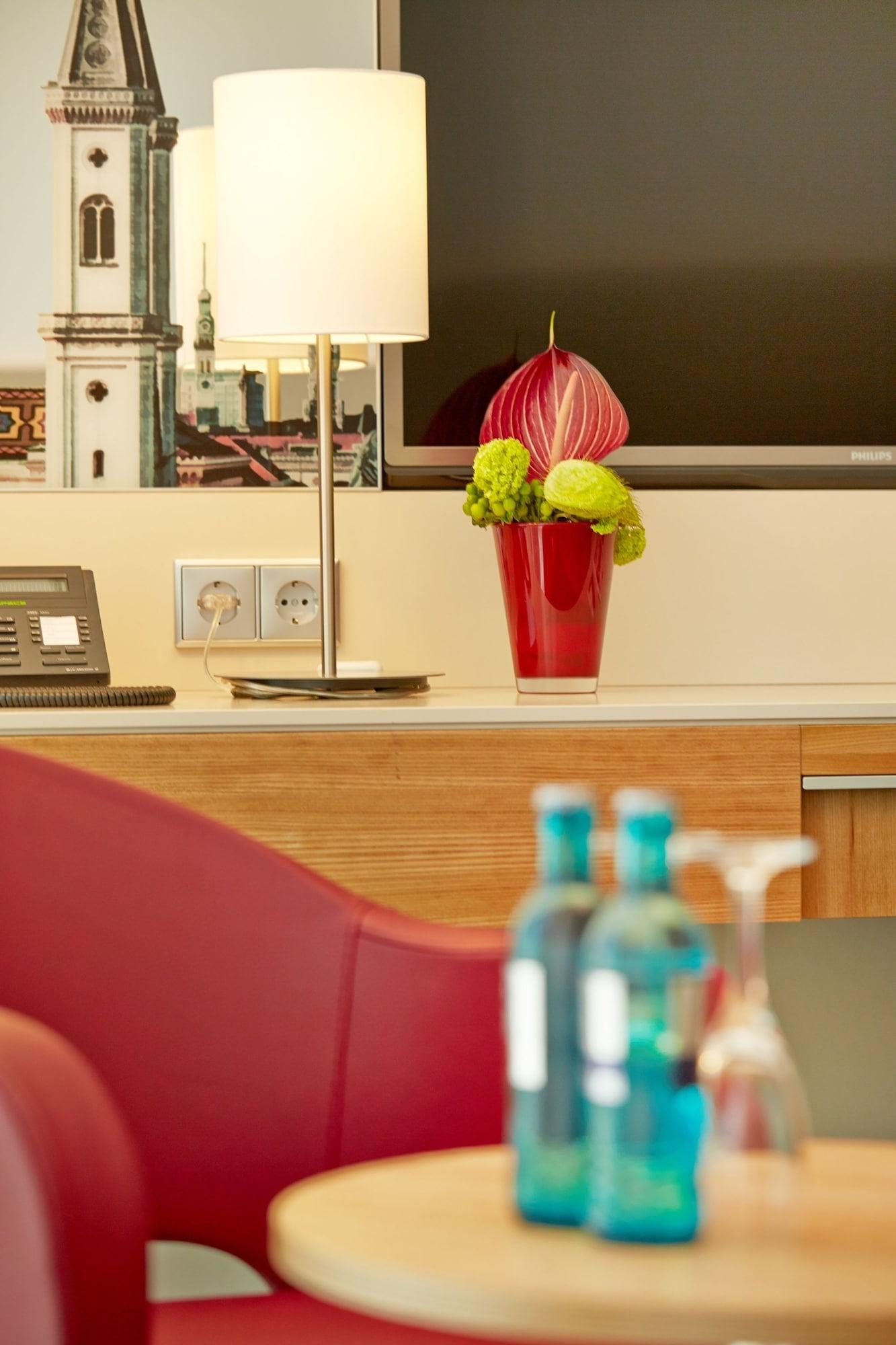 H4 Hotel Muenchen Messe מראה חיצוני תמונה