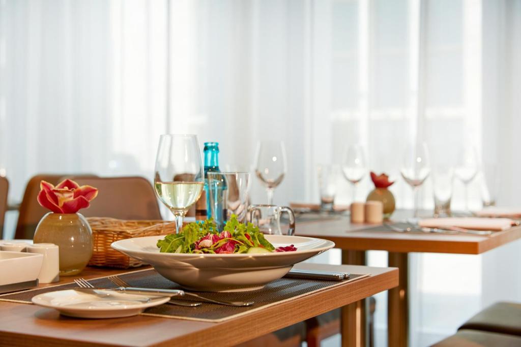 H4 Hotel Muenchen Messe מראה חיצוני תמונה